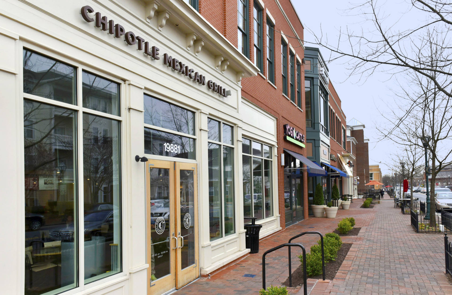 44753 2 Shops At Town Center Century Station