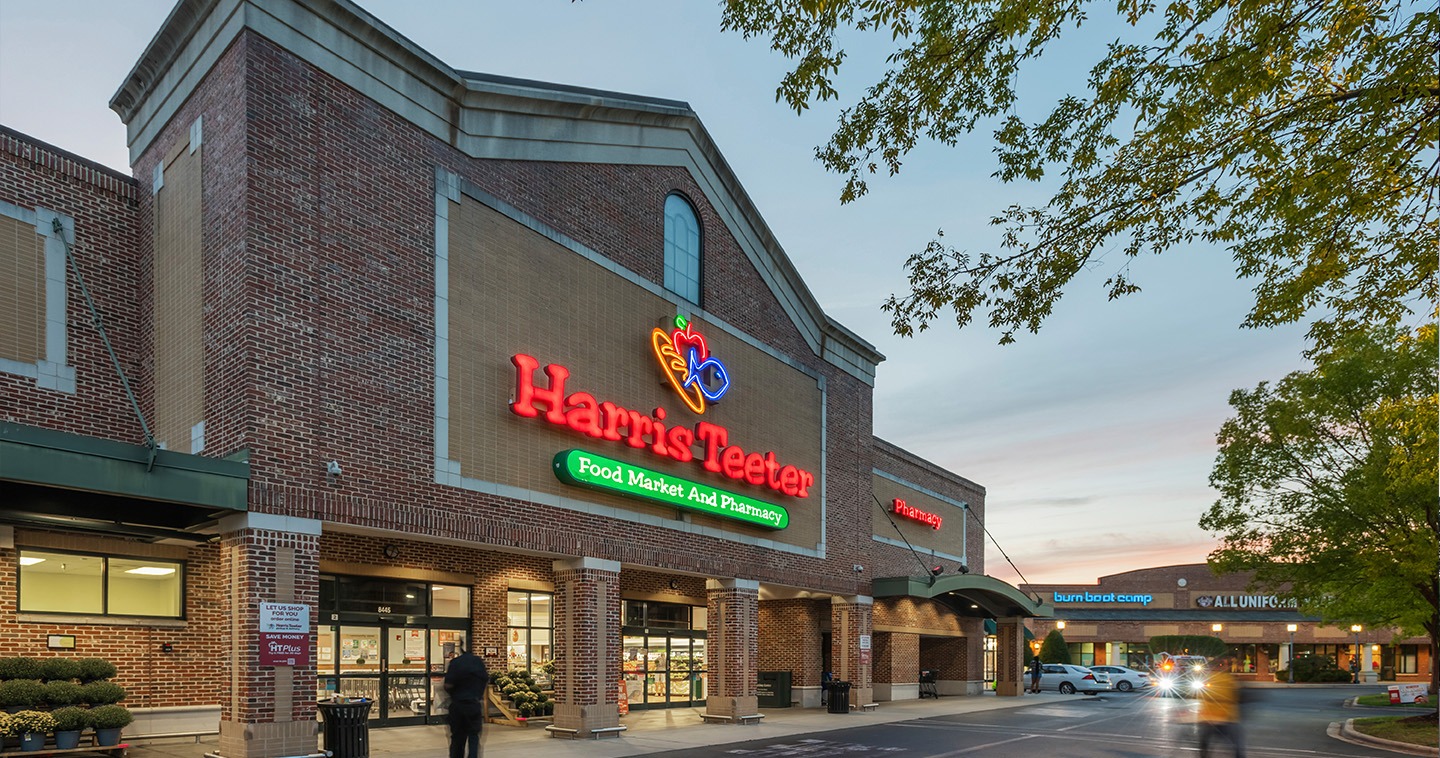 The Shoppes At Davis Lake