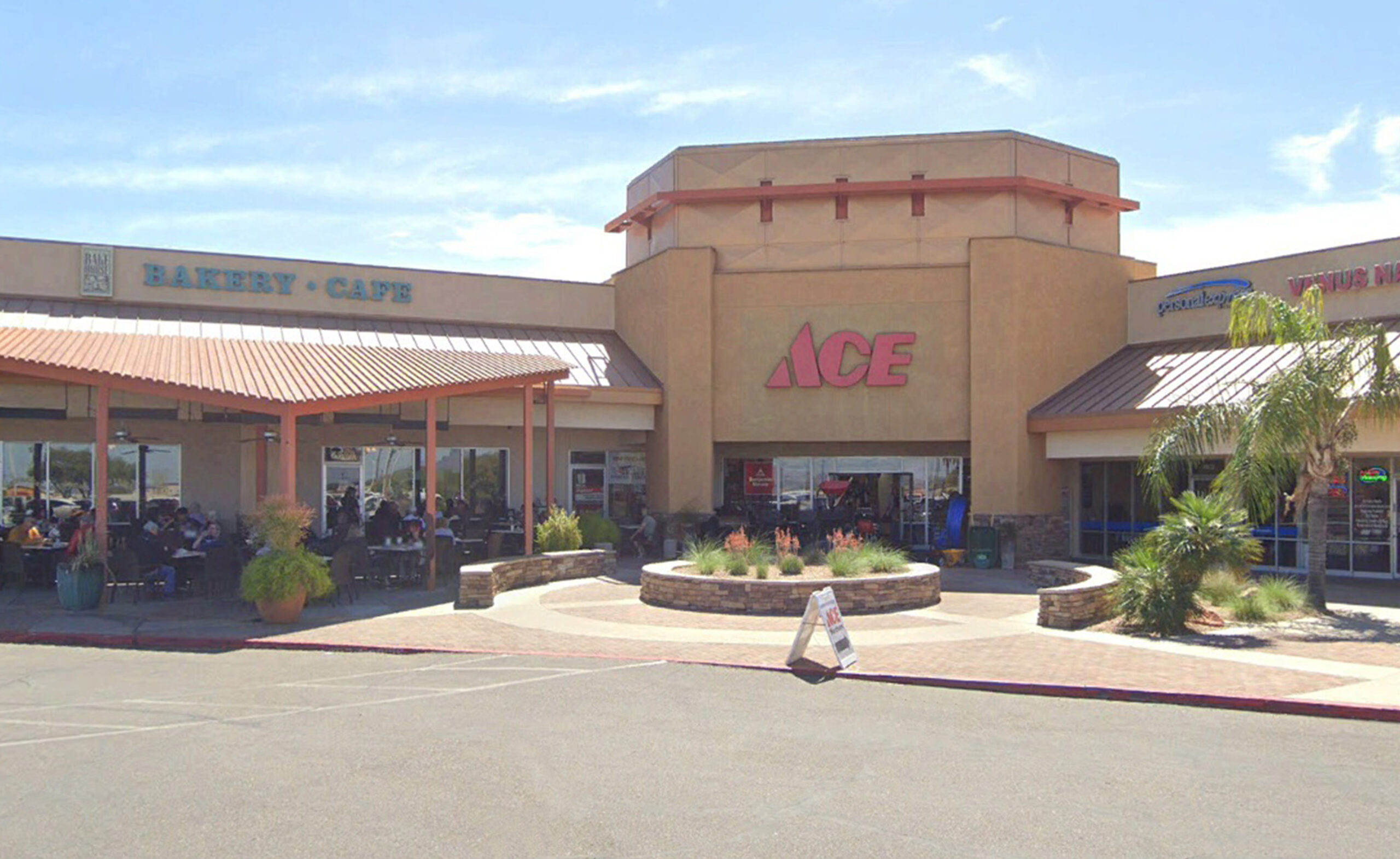44797_3_Plaza-Escondida