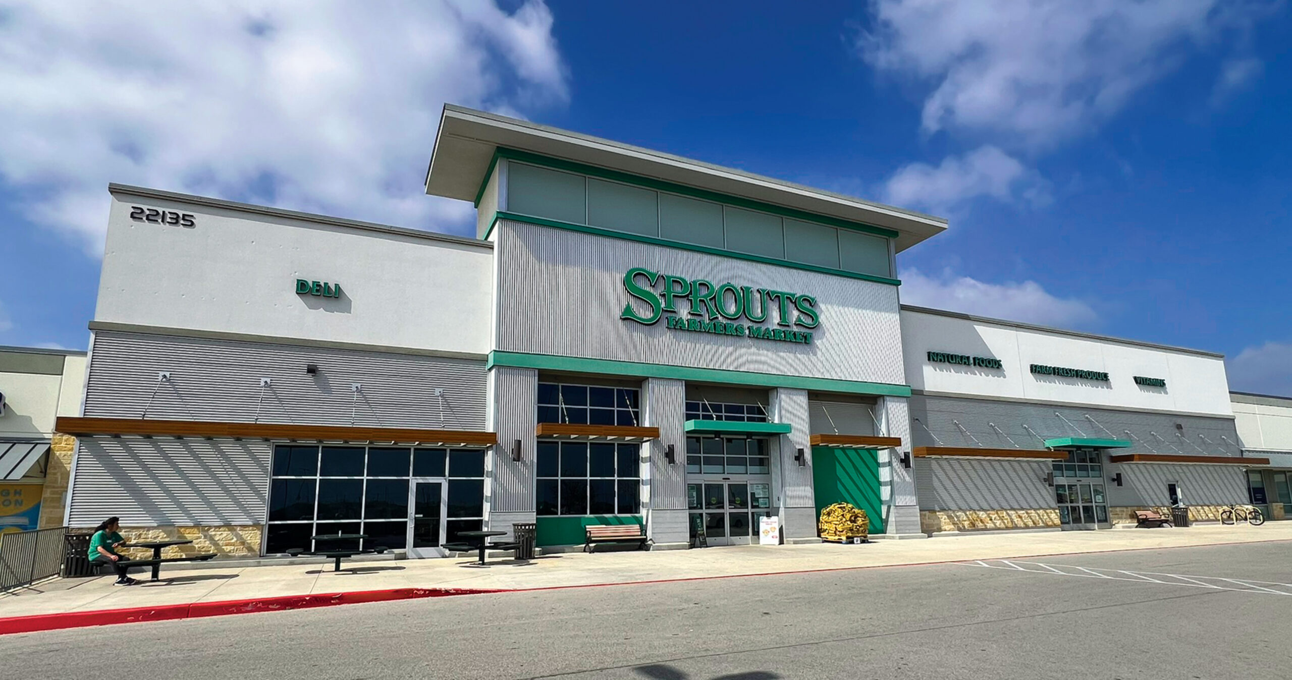 44805_1_Marketplace-at-Encino-Park