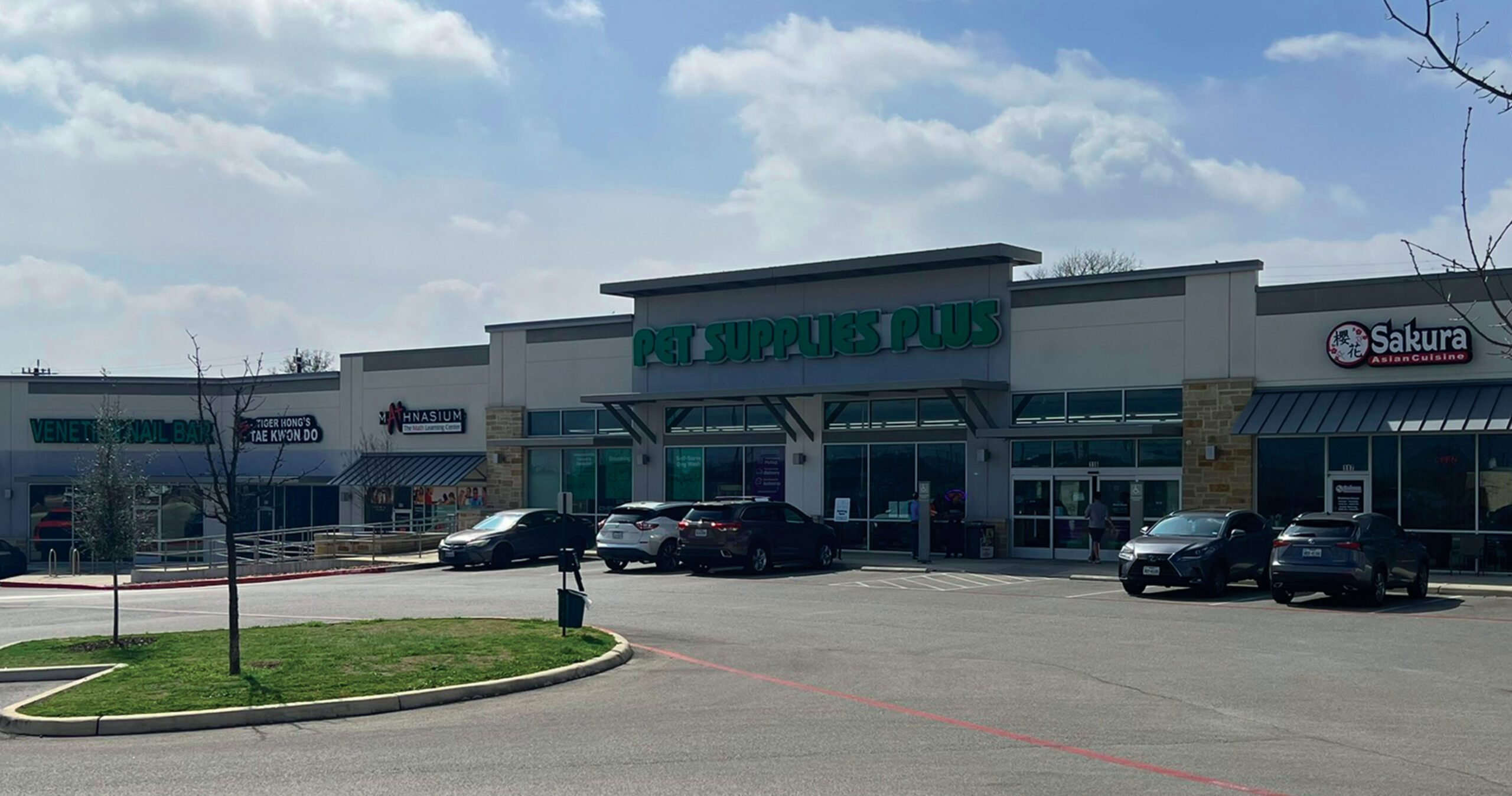 44805_2_Marketplace-at-Encino-Park