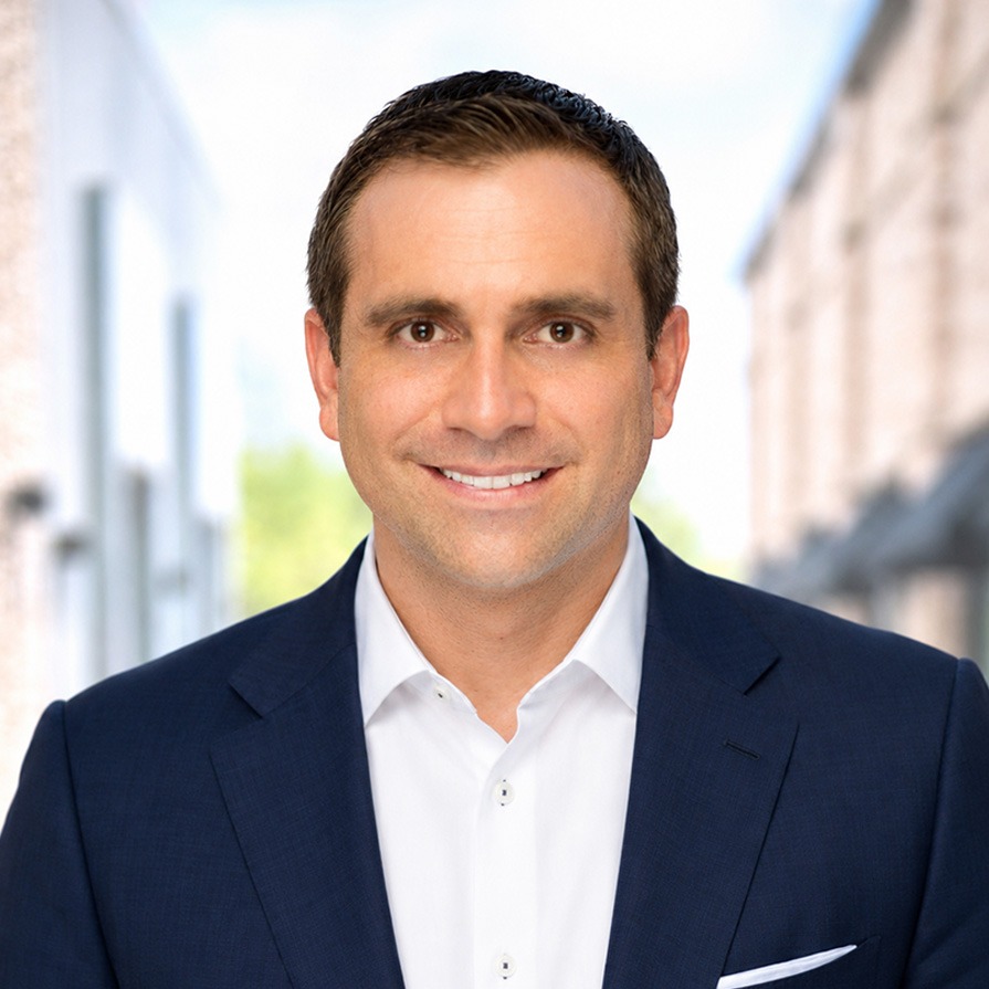 Matt-Hagan_Website-Headshot_Edited-8.26c